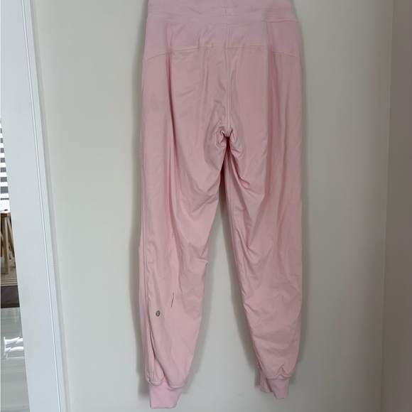 Lululemon Lined Studio Pant Light Pink Joggers Size 4 - Picture 4 of 6